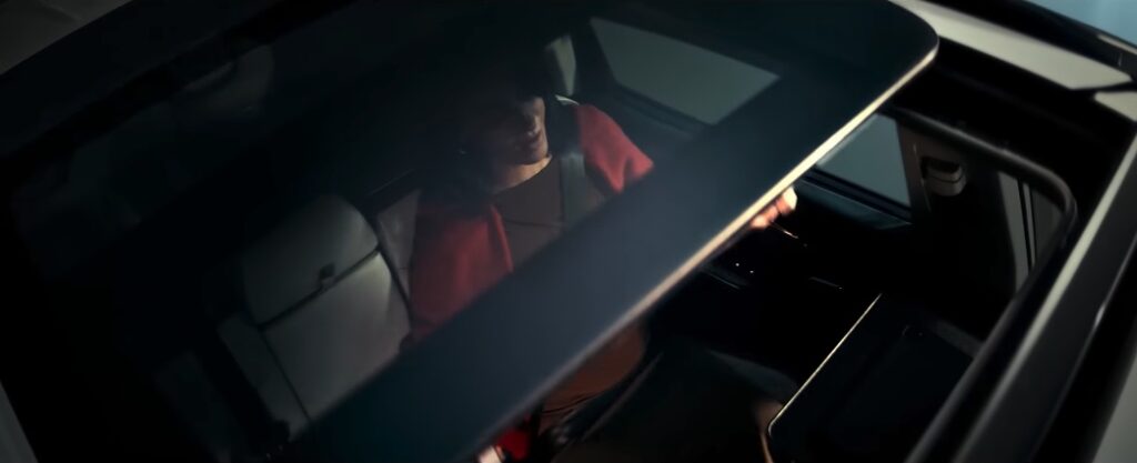 Mahindra XEV 9S Electric Sunroof