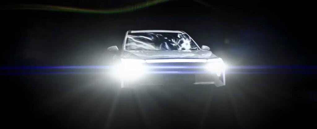 Mahindra XEV 9S Front