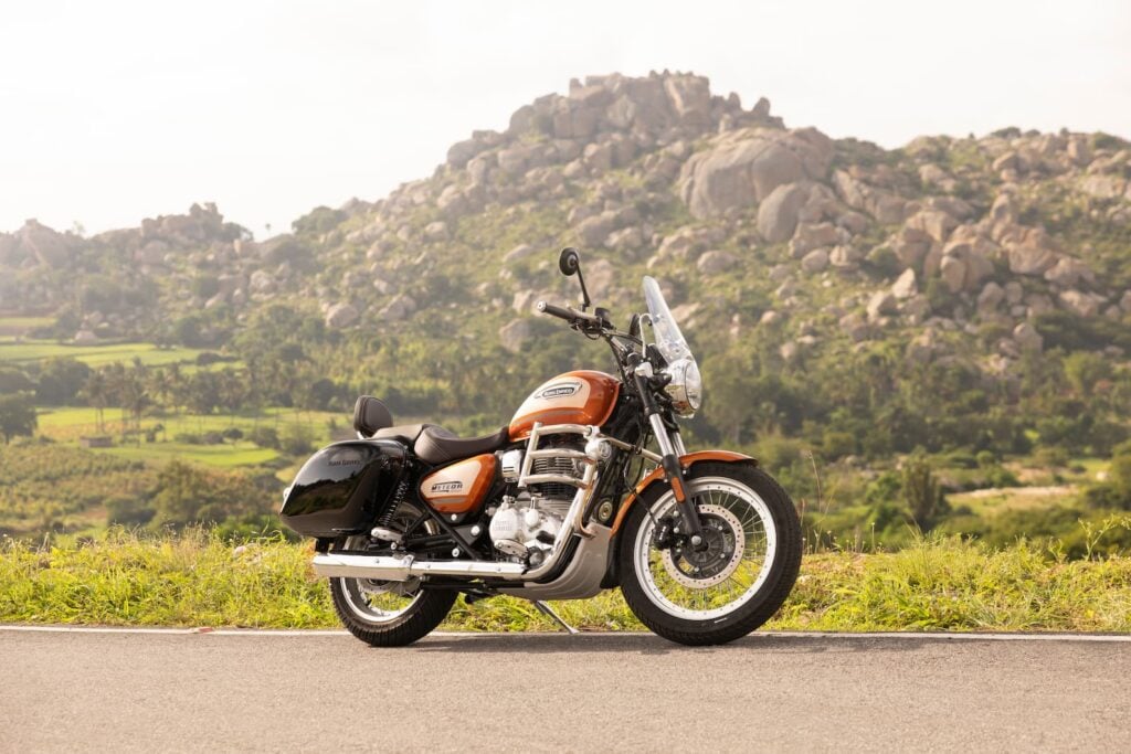 2025 Royal Enfield Meteor Sundowner Orange Images
