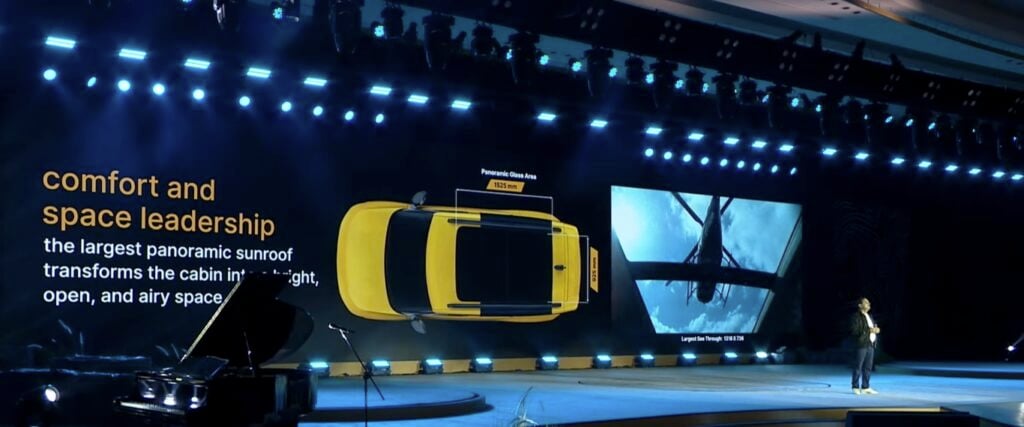 Tata Sierra Comfort Details. Panoramic Sunroof