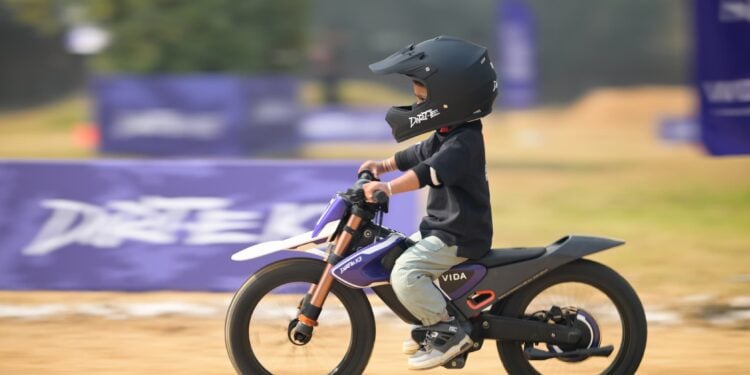 VIDA DIRT.E K3 Electric Scooter Ridden by Kids