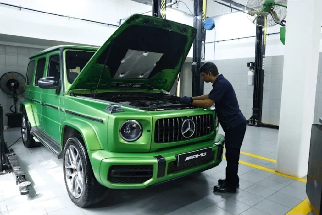 Auto Hangar Mercedes-Benz Service Outlet - Mercedes Cars getting Serviced