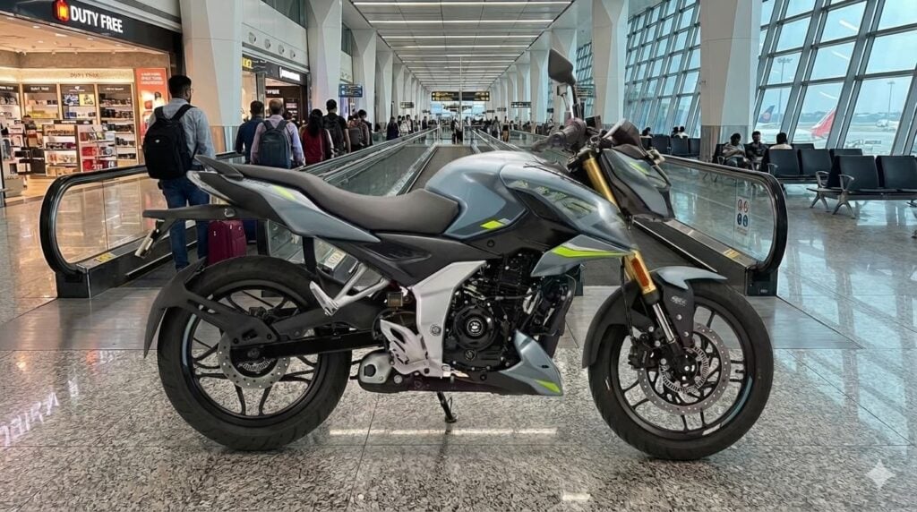 2026 Bajaj Pulsar N160 USD Forks Variant