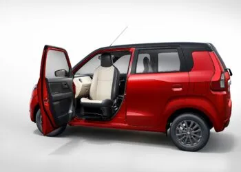 Maruti WagonR Swivel Seats - Seats that could rotate Senior Citizens