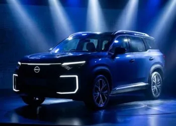 Nissan Gravite 7-Seater MPV Images