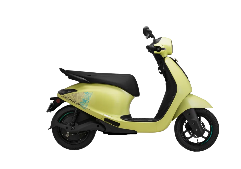 Bajaj Chetak C25 Yellow Color (Misty Yellow)