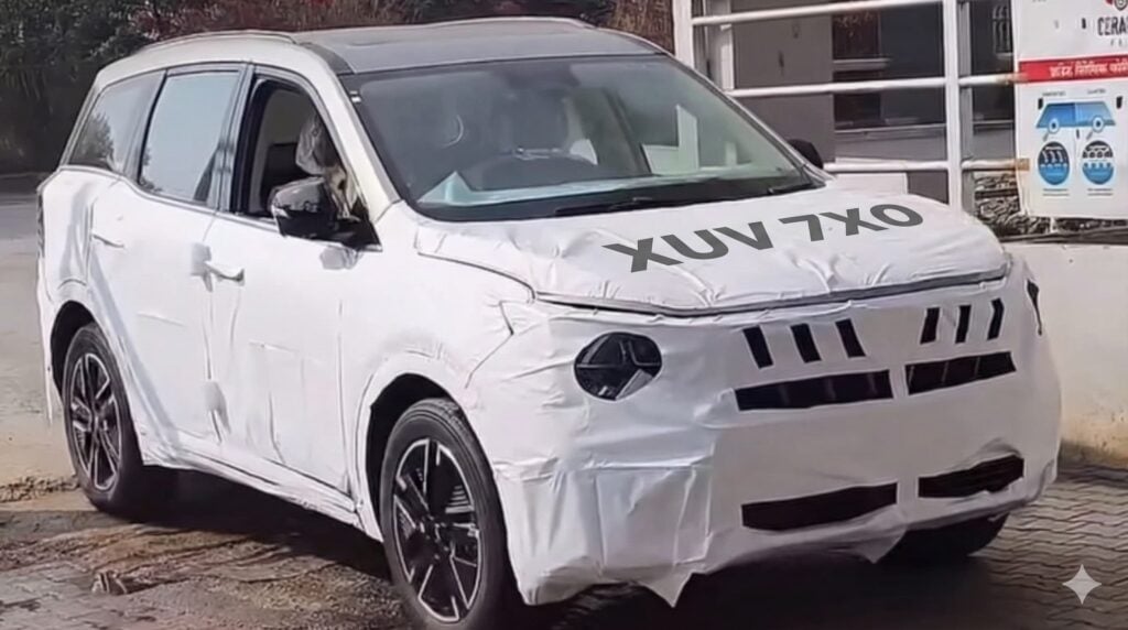 Mahindra XUV 7XO Dealership Photo - XUV 7XO Photos from Showroom