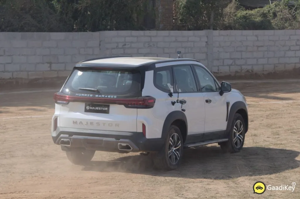 MG Majestor White Color