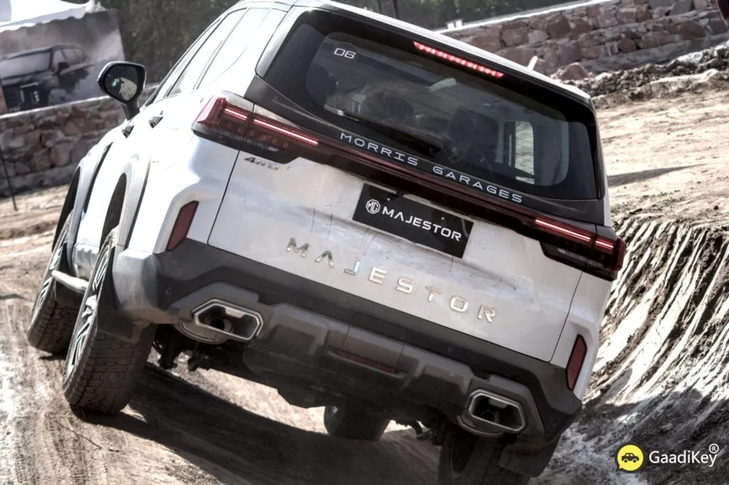 MG Majestor Rear View