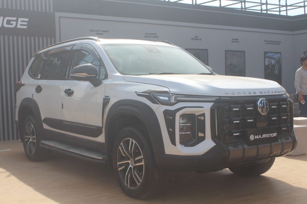 MG MAJESTOR Front Grille