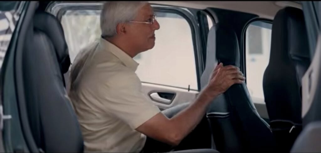 Nissan Gravite Seats in 2nd row and 3rd row