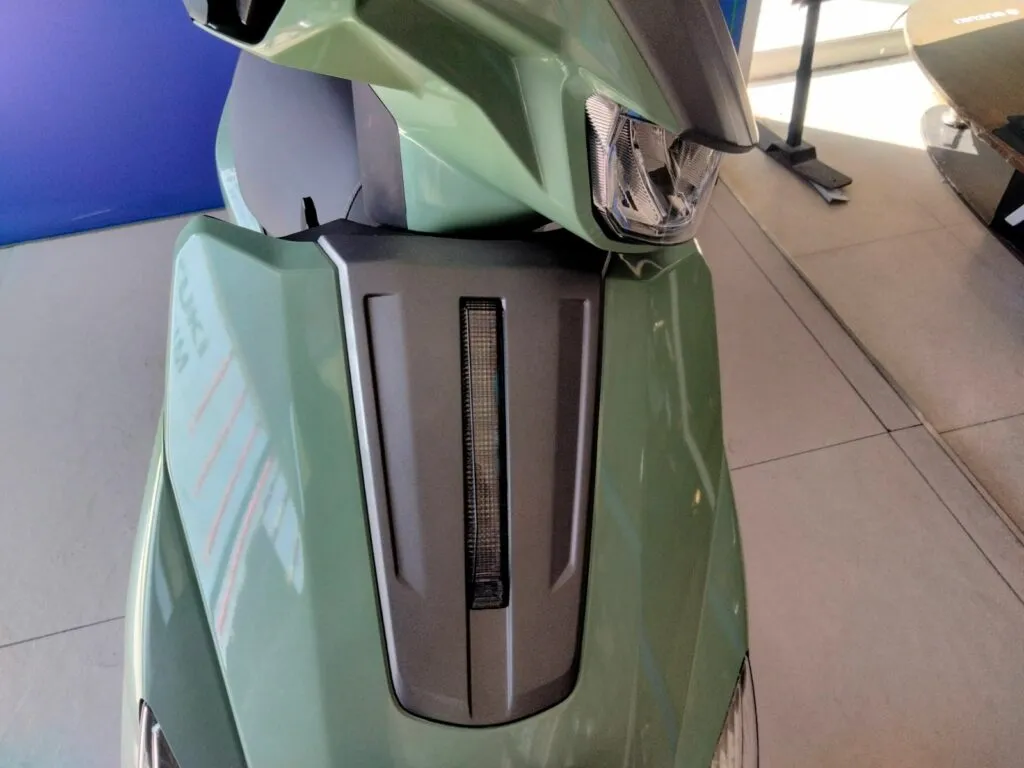 Suzuki e-Access Front View