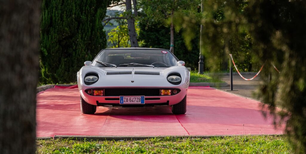 Lamborghini Miura P400 Images