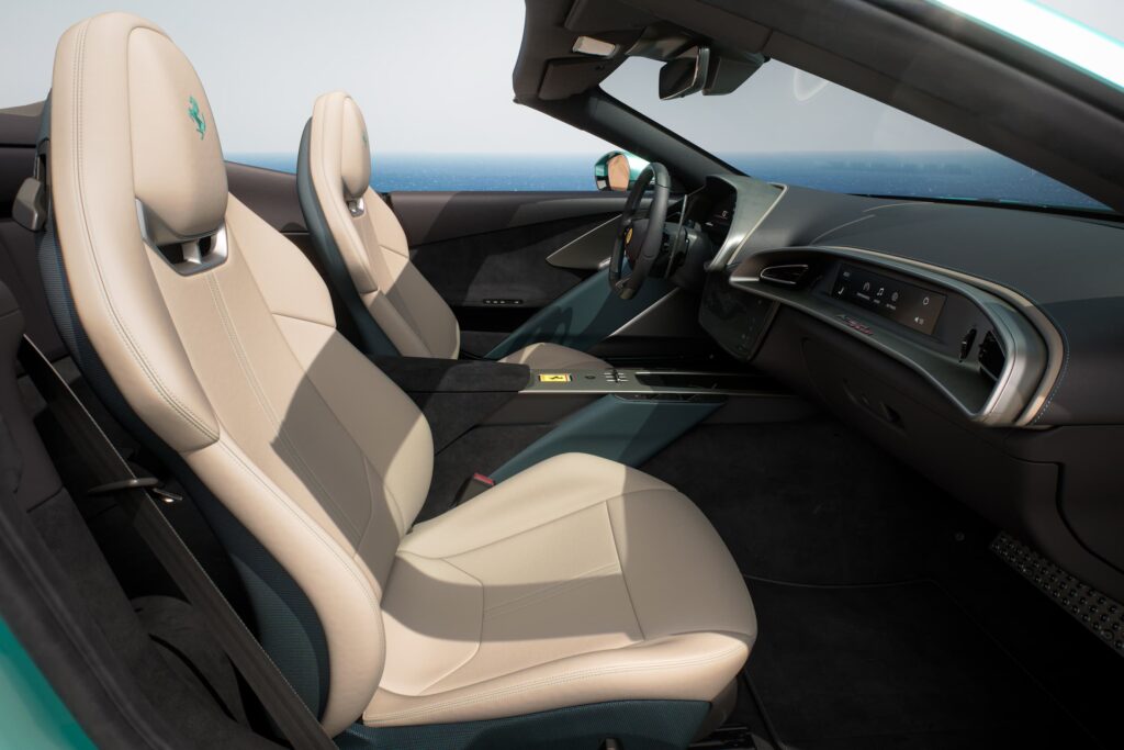 Ferrari Amalfi Spider Verde Costiera (Coastal Green) Seats