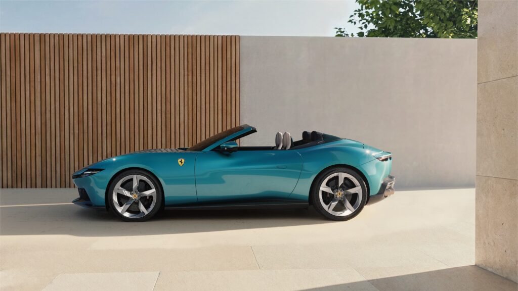 Ferrari Amalfi Spider Verde Costiera (Coastal Green) Open Top Images