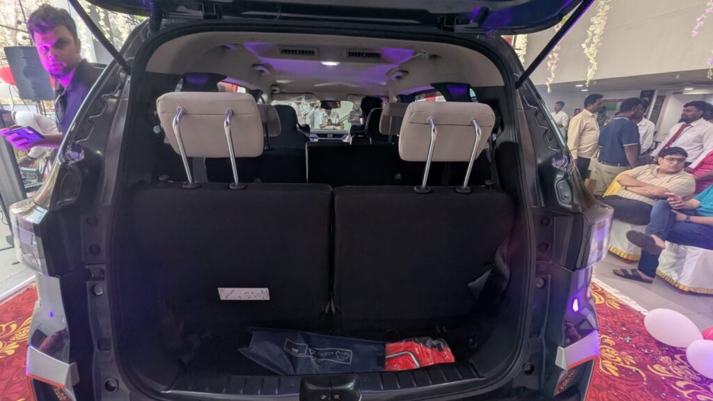 Nissan Gravite Last Row