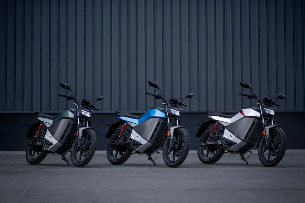 Ola Electric Roadster X + 4.5 kWh