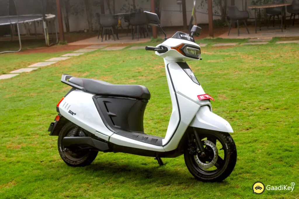 Kinetic EV Review White Color Option