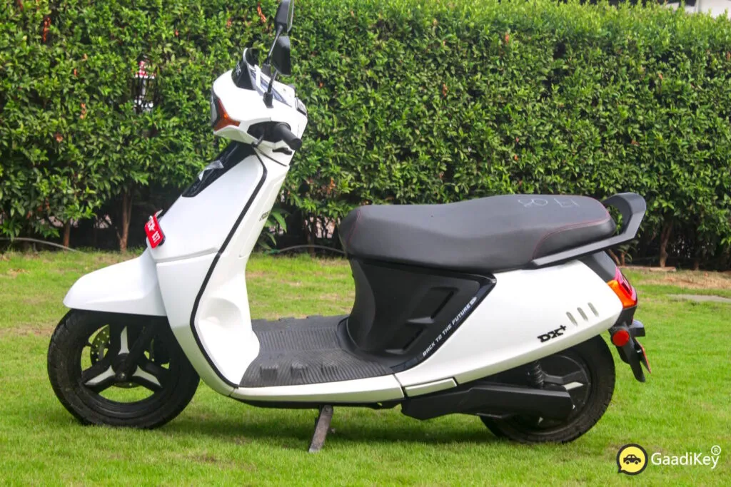 Kinetic DX+ Electric Scooter Side Profile