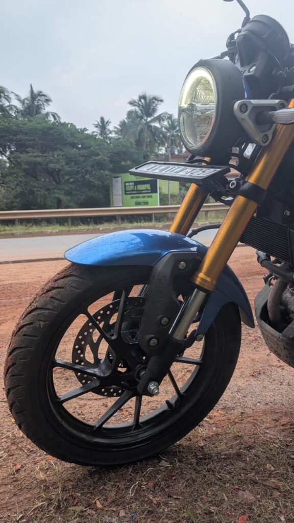 Yamaha XSR 155 Detailed Review by GaadiKey
