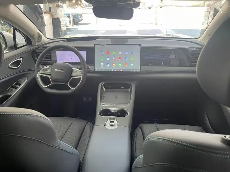 BYD Sealion 06 DM i