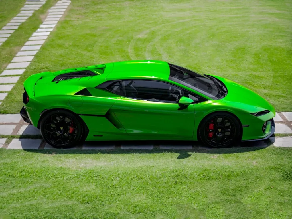 Lamborghini Temerario Side View
