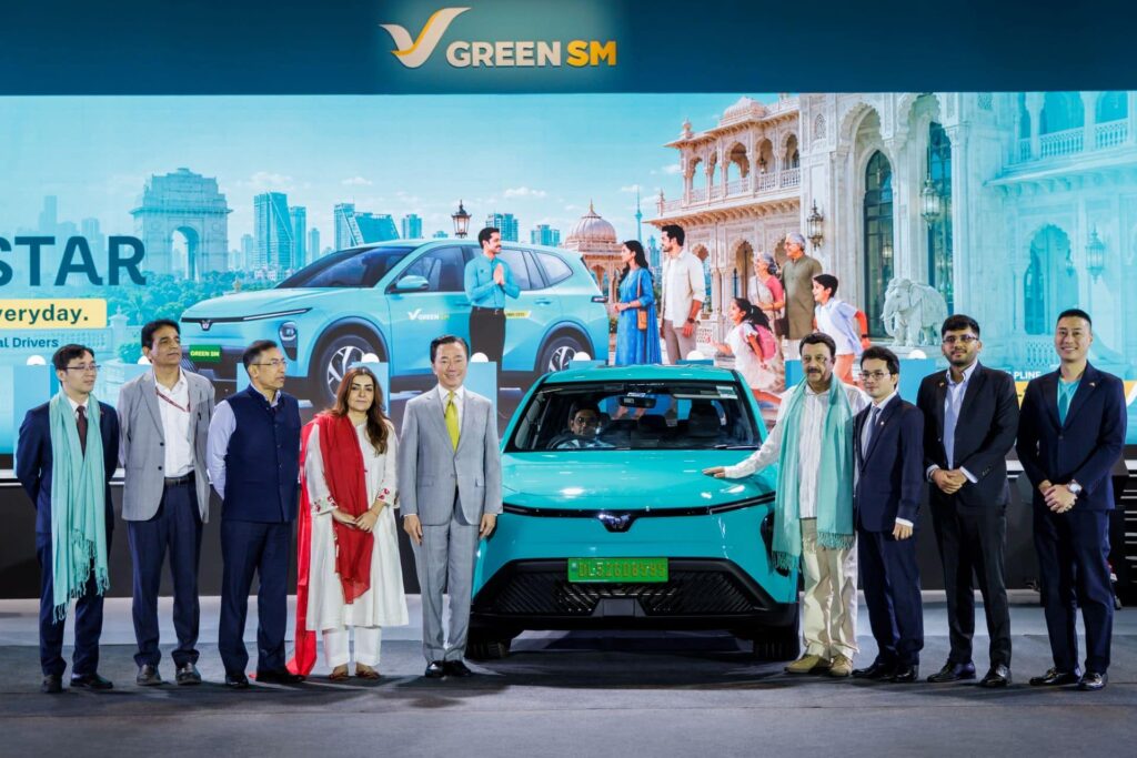 VinFast Green SM Electric Taxi Launch Photos