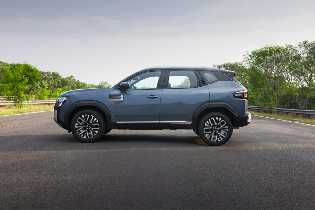 Side Profile Nissan Tekton SUV