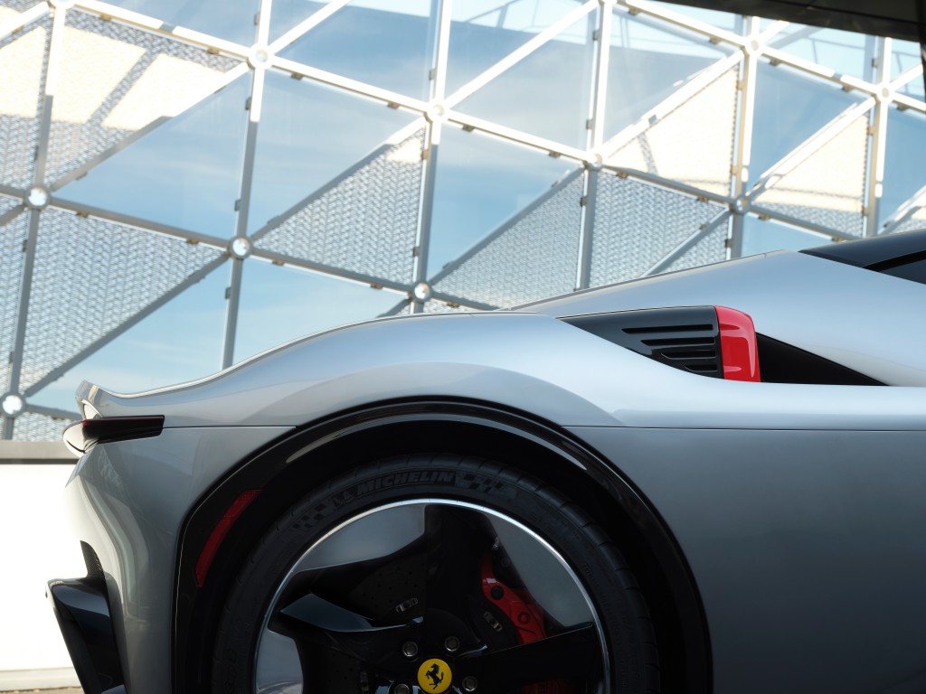 Ferrari CZ26 Photos