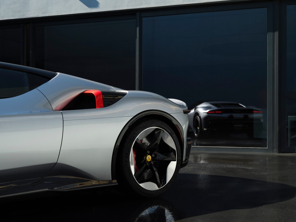 Ferrari CZ26 Photos