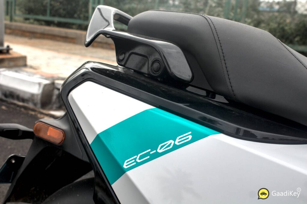 Yamaha EC-06 Grab rails. Seat.. Yamaha EC-06 Logo.. GaadiKey Photo