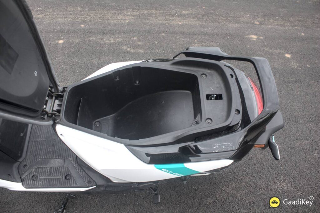 Yamaha EC-06 Under Seat storage - Boot Space