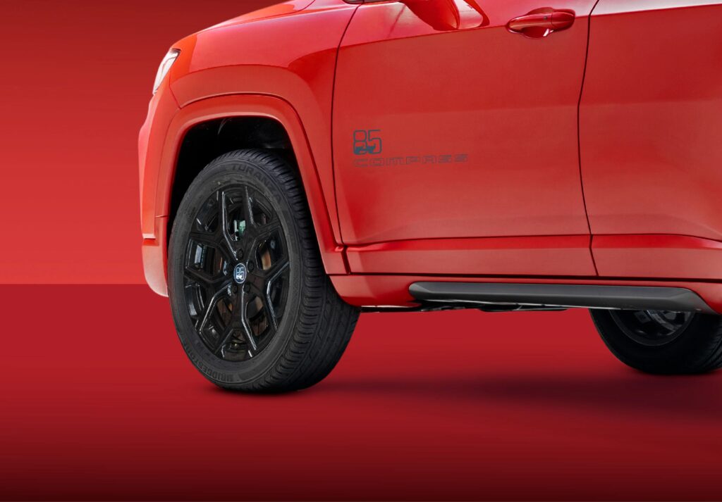 Jeep 18 inch bold alloy wheels 85th Anniversary Jeep Compass 