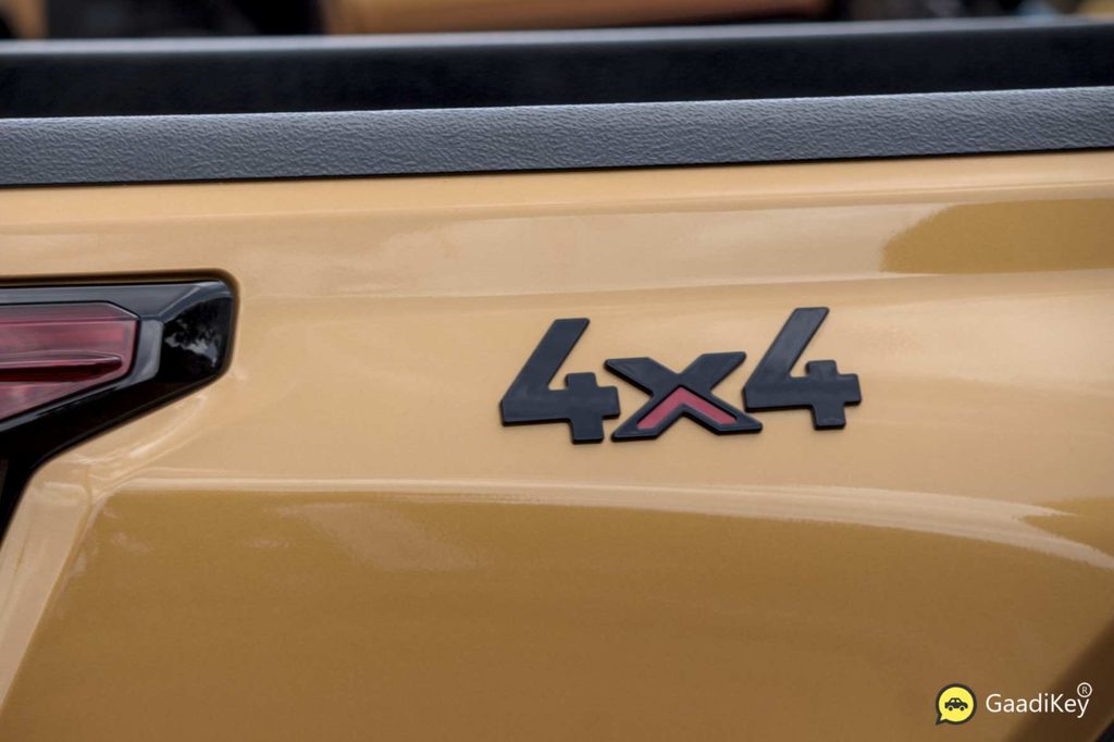 2026 Hilux 4x4